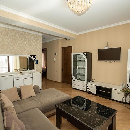 Brand New Apartment With Terrace Тбилиси Екстериор снимка