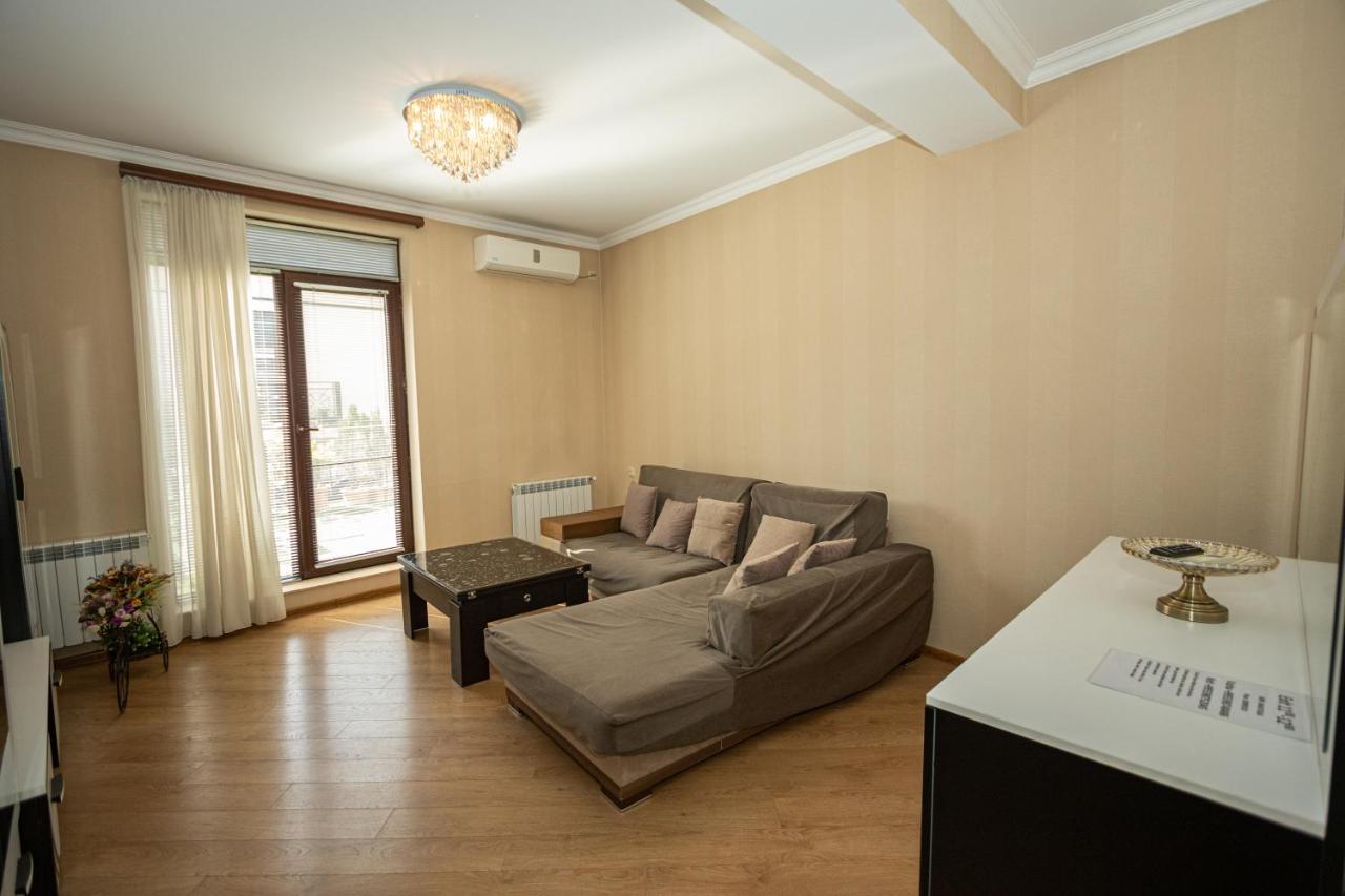 Brand New Apartment With Terrace Тбилиси Екстериор снимка